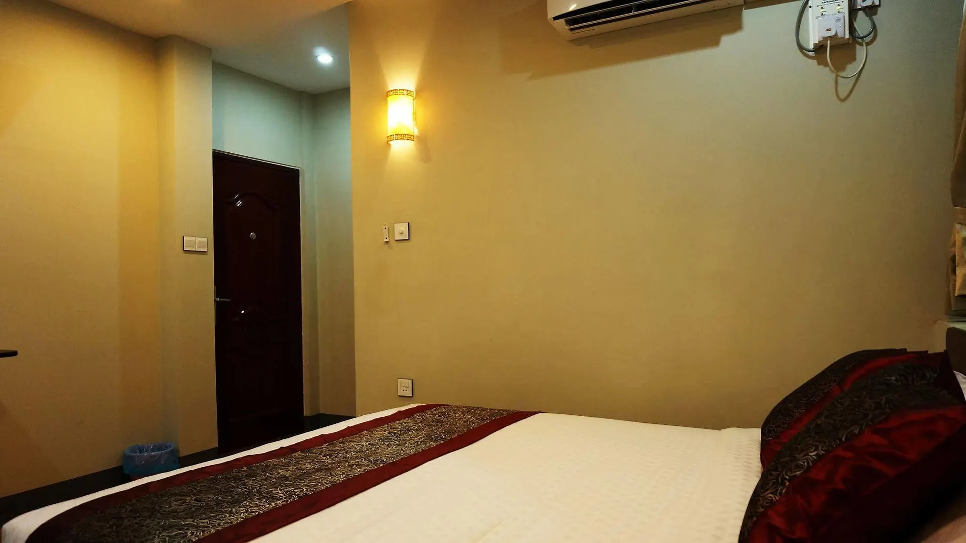 Akt Hotel Yangon